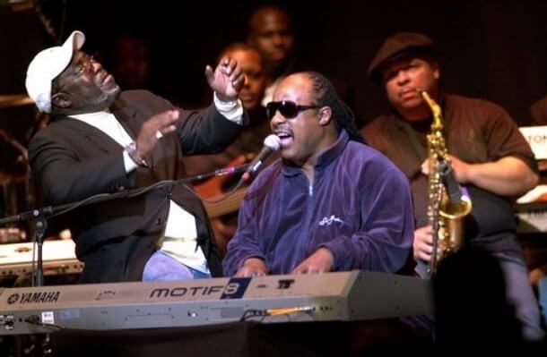 All I Do, Stevie homenaje a Gerald Levert